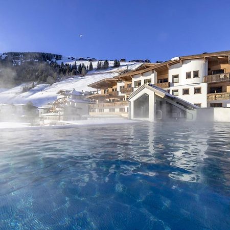Natur- & Wanderhotel Tuxertal Eksteriør bilde