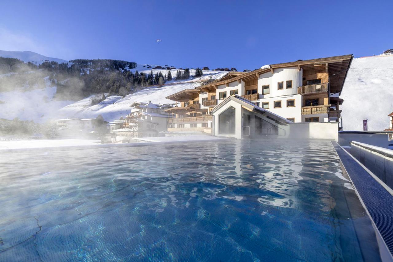 Natur- & Wanderhotel Tuxertal Eksteriør bilde