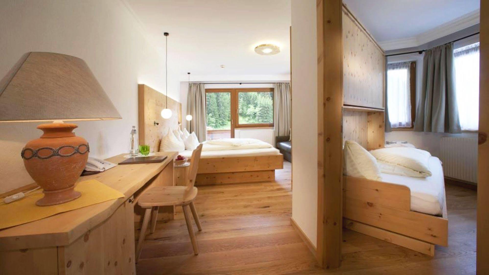 Natur- & Wanderhotel Tuxertal Eksteriør bilde
