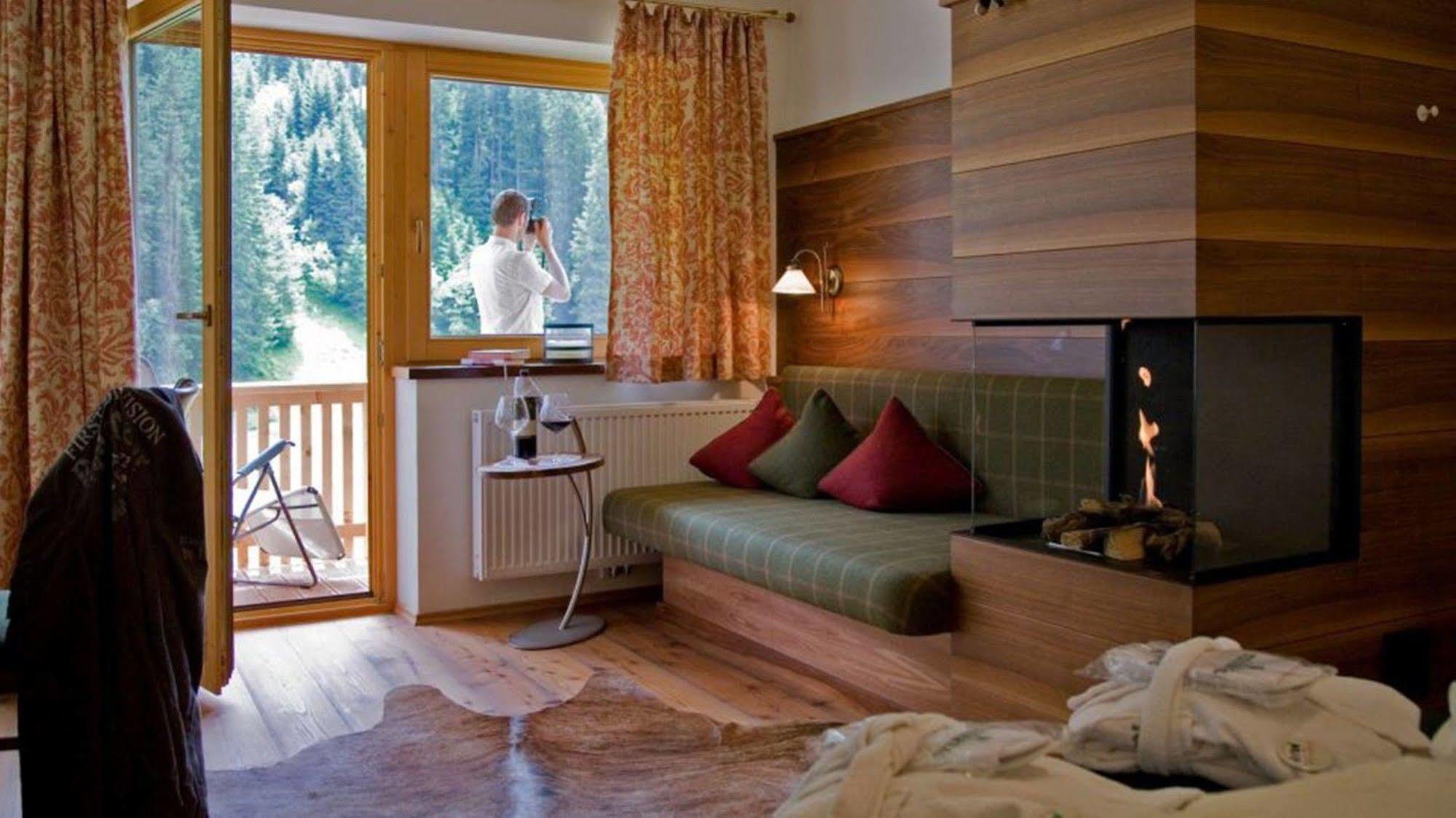Natur- & Wanderhotel Tuxertal Eksteriør bilde