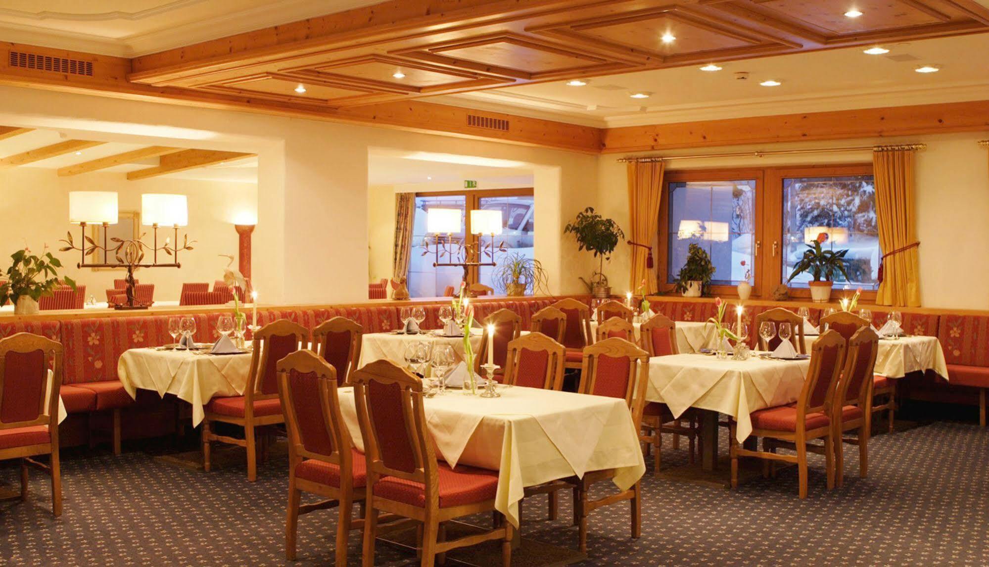 Natur- & Wanderhotel Tuxertal Eksteriør bilde